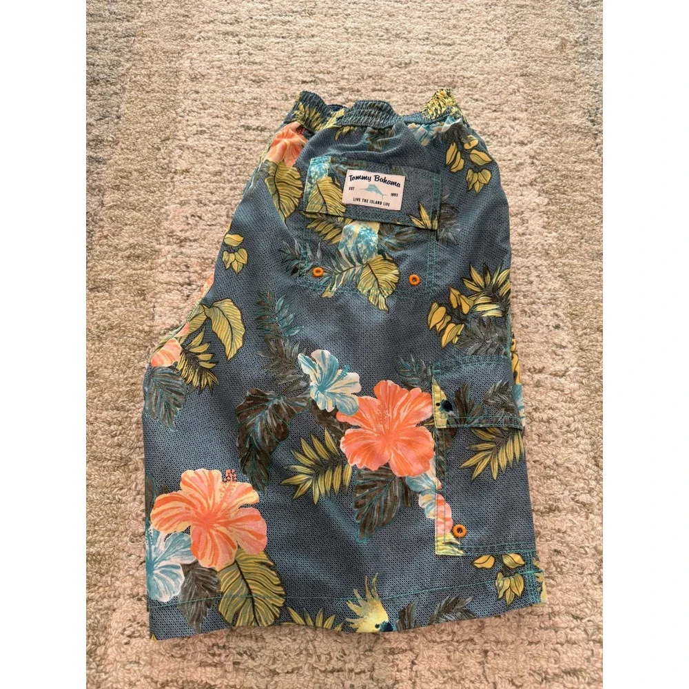 Tommy Bahama great elastic